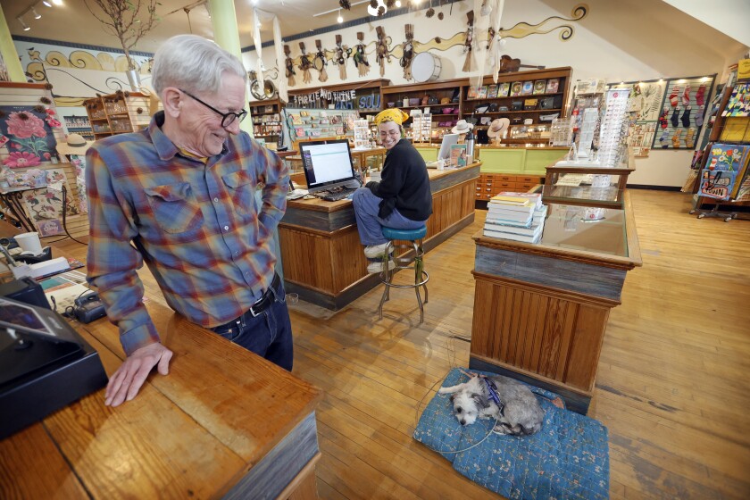 041624.B.FF.ZANDBROZ