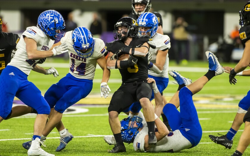 112621-k-m-football-2857.jpg