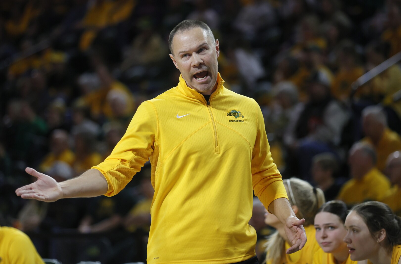 McFeely: ‘Travel challenges’ delayed word on Bison’s WNIT opener – InForum McFeely: ‘Travel challenges’ delayed word on Bison’s WNIT opener – InForum