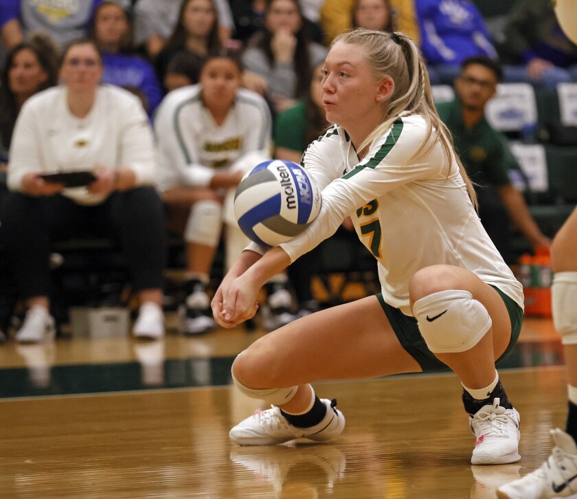 110222.S.FF.NDSUvolleyball