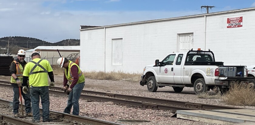 032423.N.SDNW.SECRETSHIPMENTSRC rail workers.jpeg