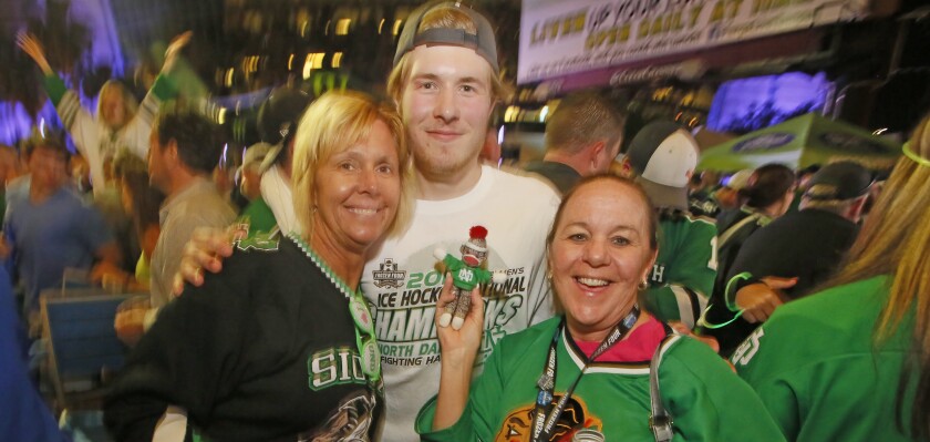 UNDhockeyspecialQuinnipiac.63.jpg