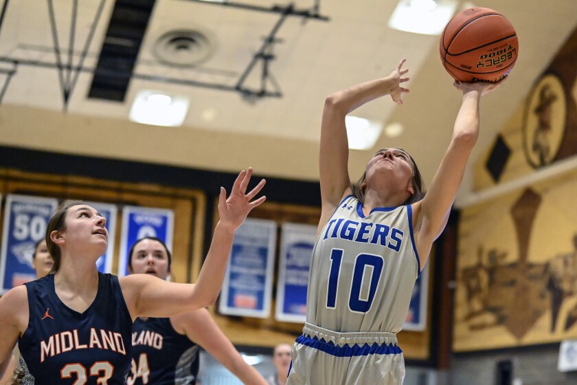 DWU WBB Rynn Osthus