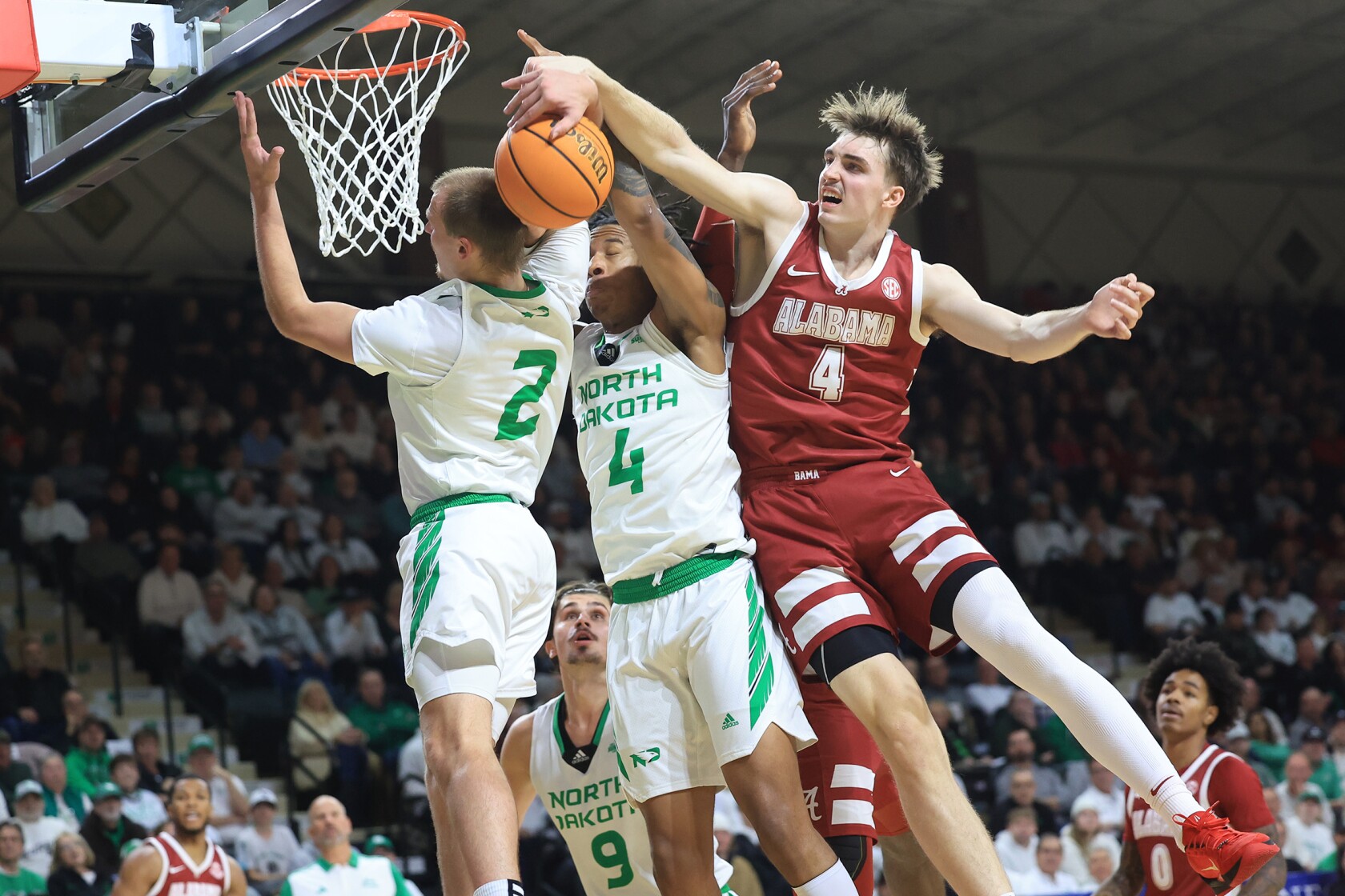 UND men’s basketball forward Dariyus Woodson to transfer Grand Forks