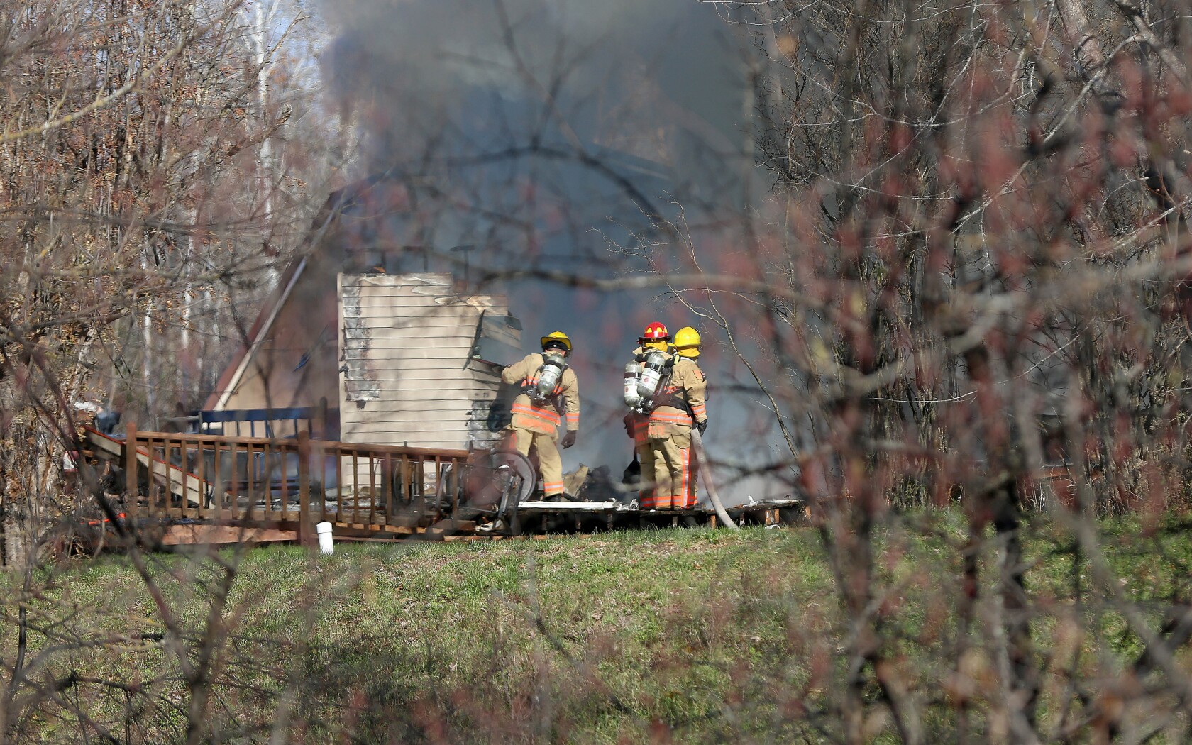 Neighbors rescue 2 adults in Rice Lake house explosion - Duluth News ...