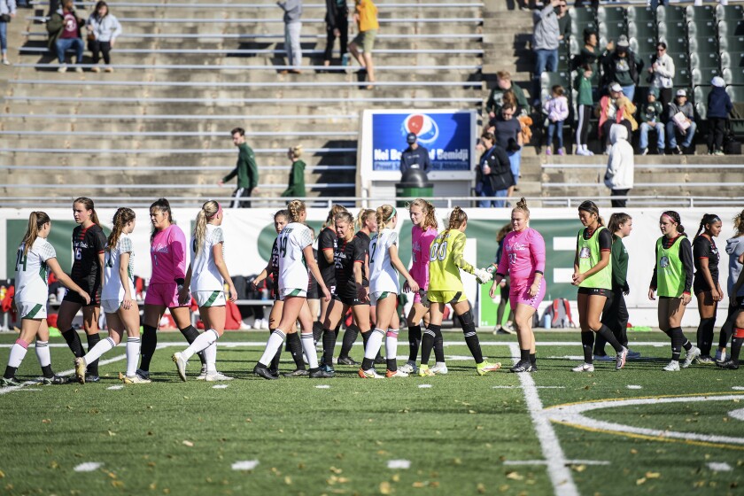 102622.S.BP.BSUWSOC2 - team.jpg