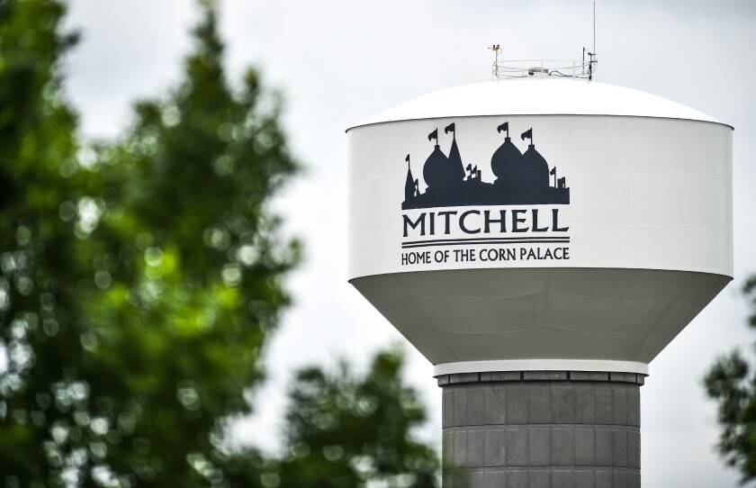 Mitchell water tower.jpg