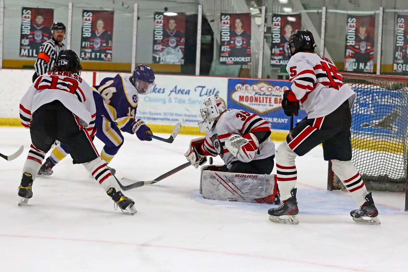 Little Falls vs Northern Lakes on Wednesday, Dec. 28, 2022, at Breezy Point Hockey Center.