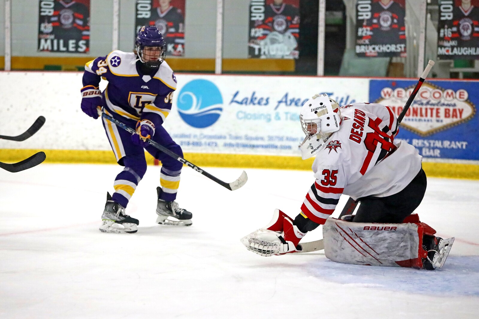 Little Falls vs Northern Lakes on Wednesday, Dec. 28, 2022, at Breezy Point Hockey Center.