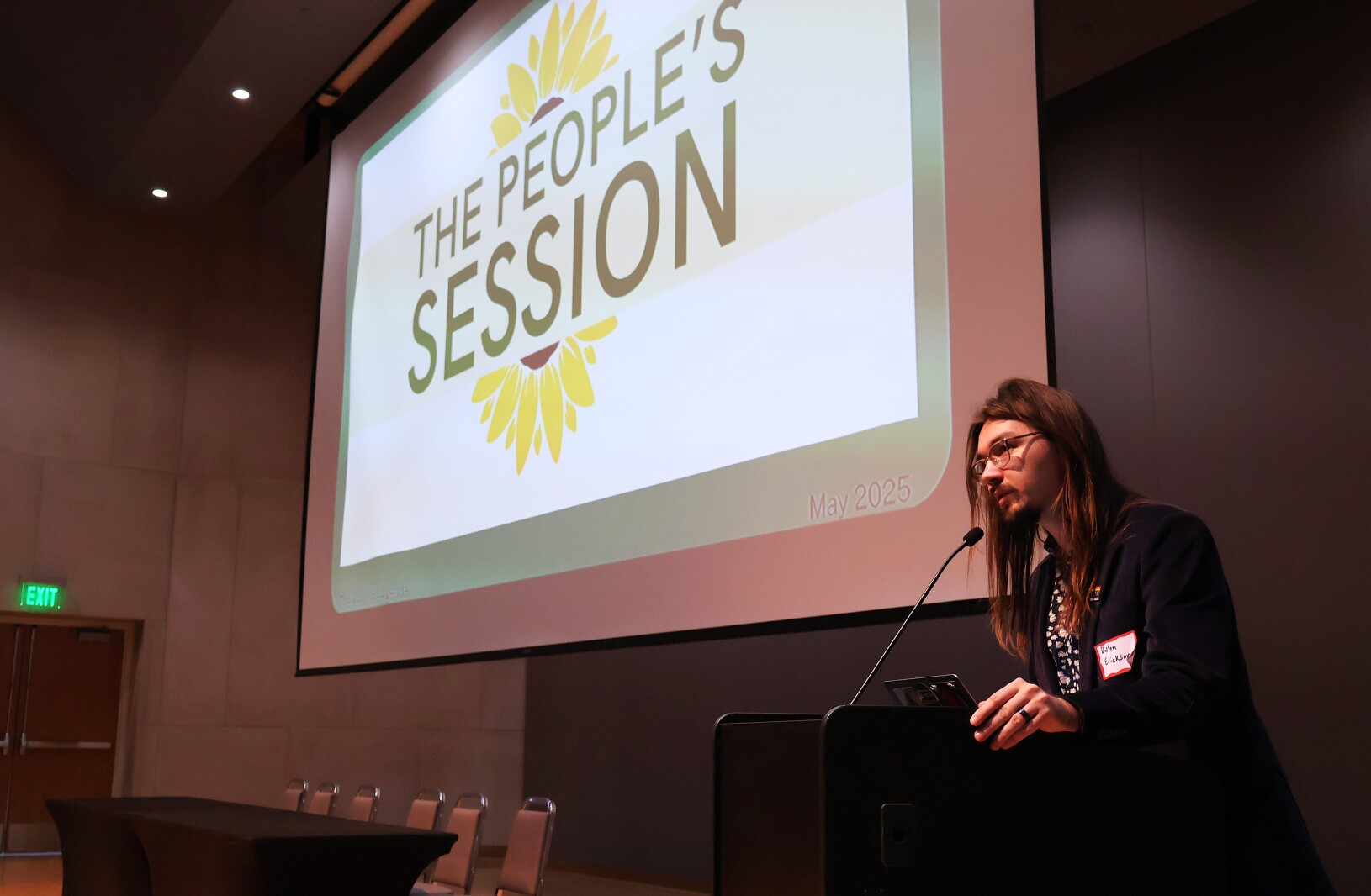 Sesi Rakyat bertujuan untuk membekali warga Dakota Utara untuk terlibat dengan pemerintah