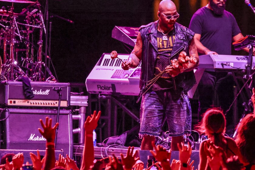 Review: Flo Rida goes late, gets 'Low' at Bayfront Festival Park ...