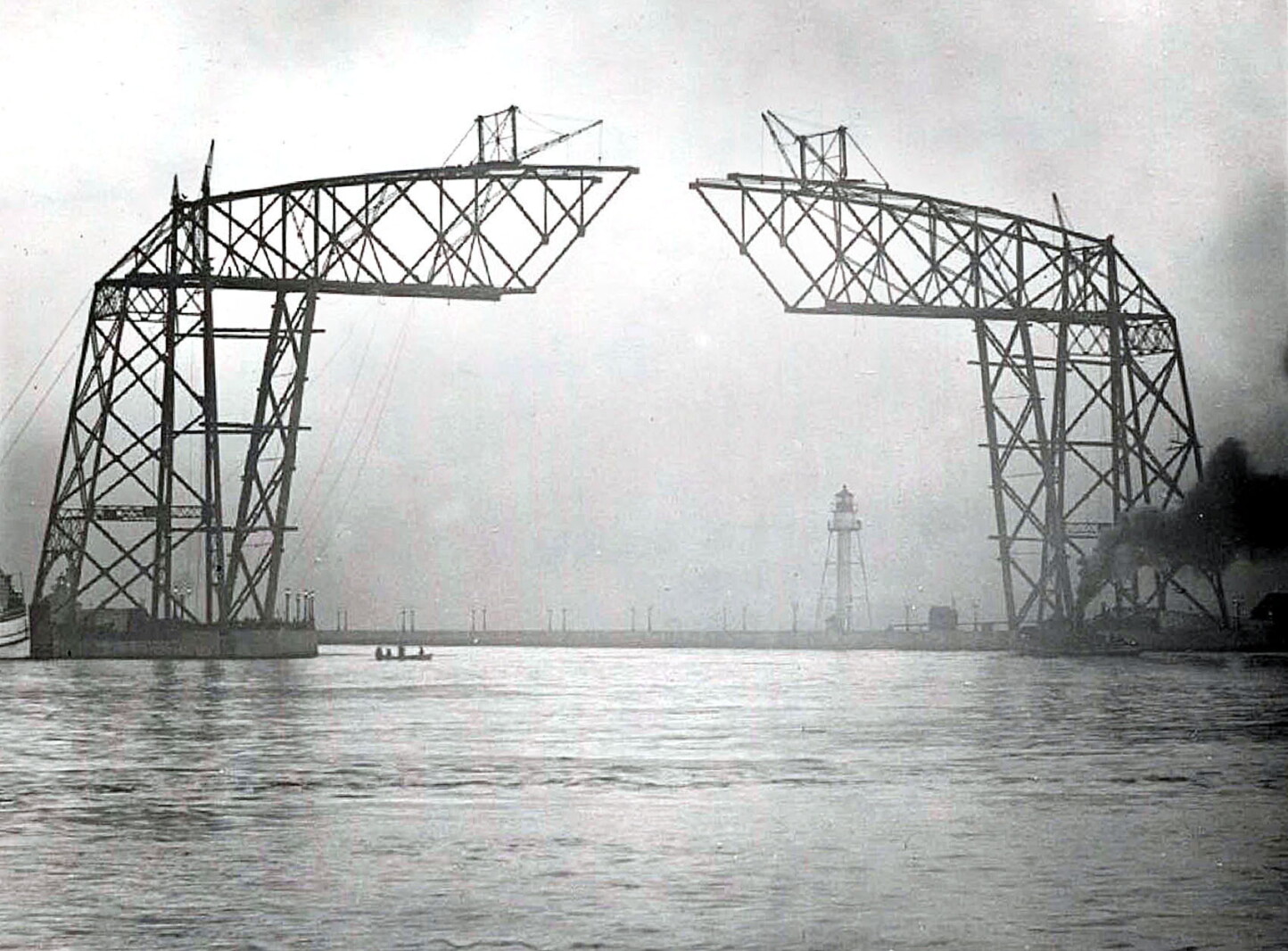 Bygones: Stuntman jumped from Aerial Bridge in 1926