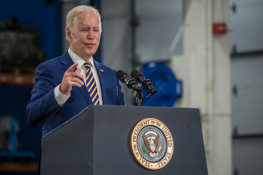 113021-BIDEN-VISIT-DAKOTA-COUNTY-03107.jpg
