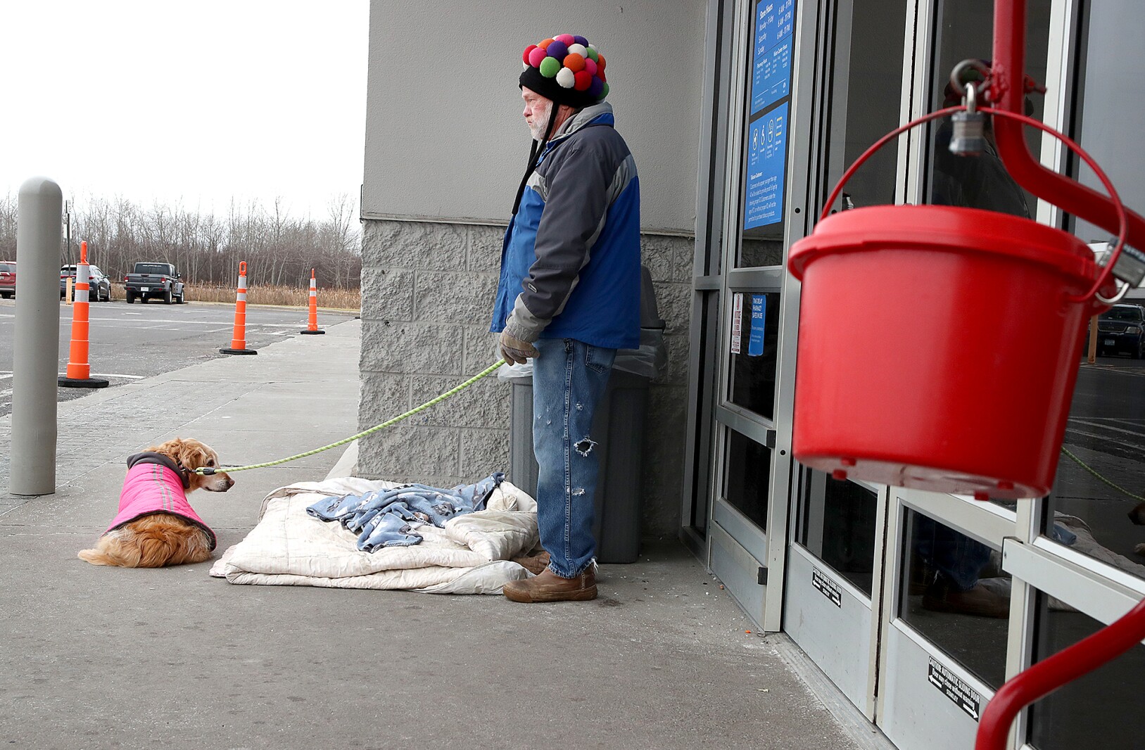 Photos: Golden retriever is Superior bell-ringer's happy helper ...
