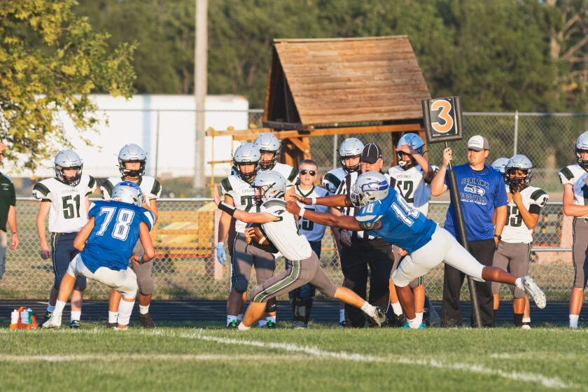 9-2-22PrepFootballClark-Willow LakevsBridgewater-Emery-Ethan-33.jpg