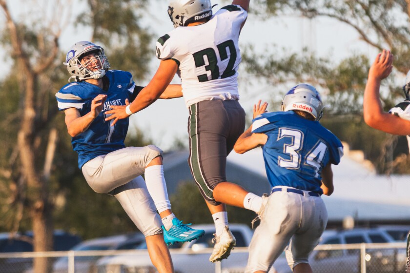9-2-22PrepFootballClark-Willow LakevsBridgewater-Emery-Ethan-30.jpg
