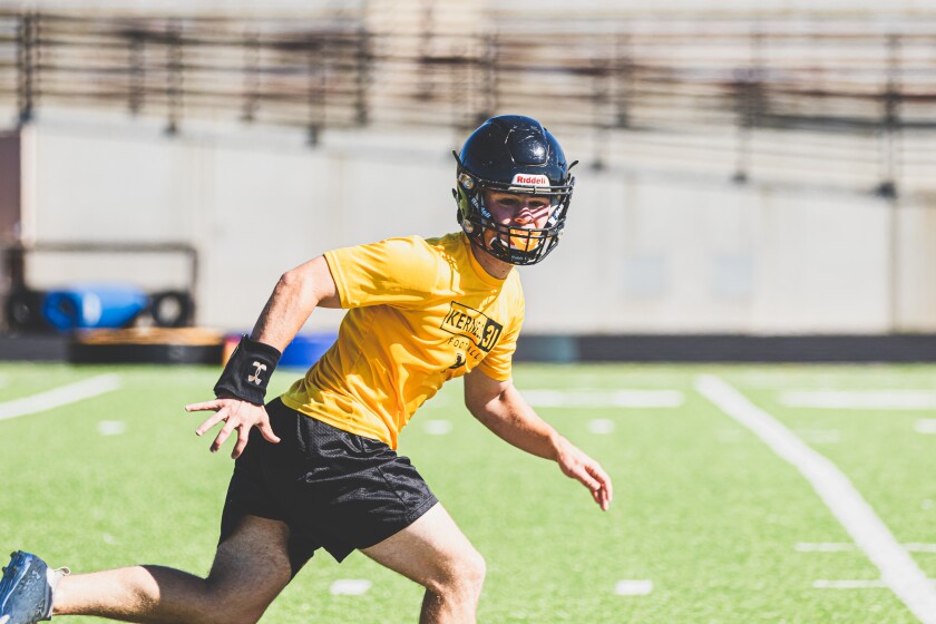 8-8-22HighSchoolFootballPracticeMitchell-17.jpg