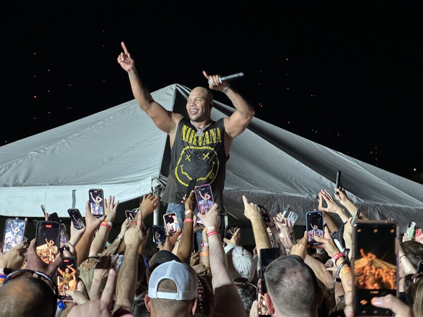 Review: Flo Rida goes late, gets 'Low' at Bayfront Festival Park ...
