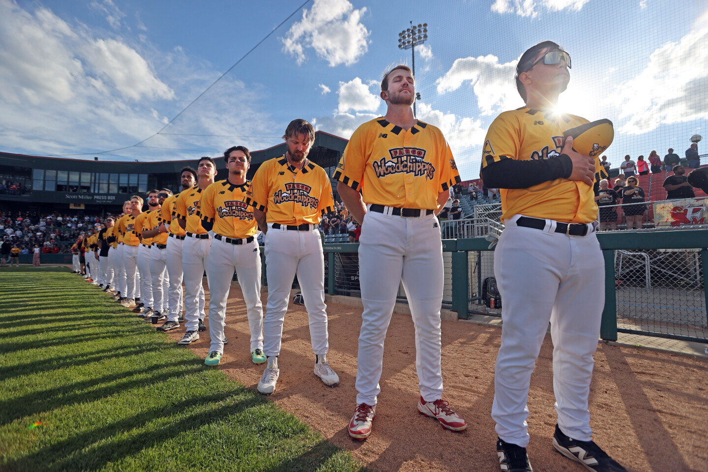 'Fargo Woodchippers' Hang 10 on Winnipeg in smashing alter-ego debut ...