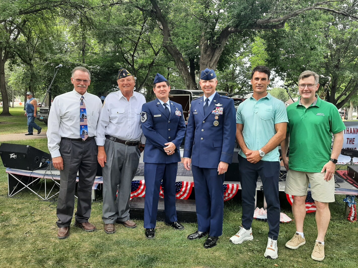 Free veterans day clip art Free veterans day clip art