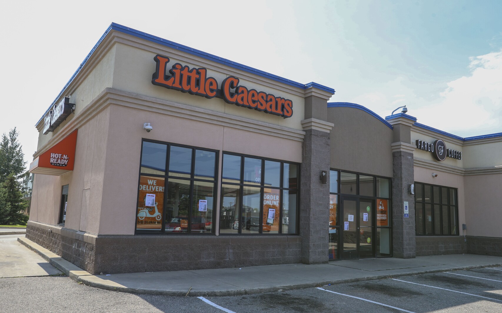 North Fargo Little Caesar's has closed, sign on the door alludes to dispute ...