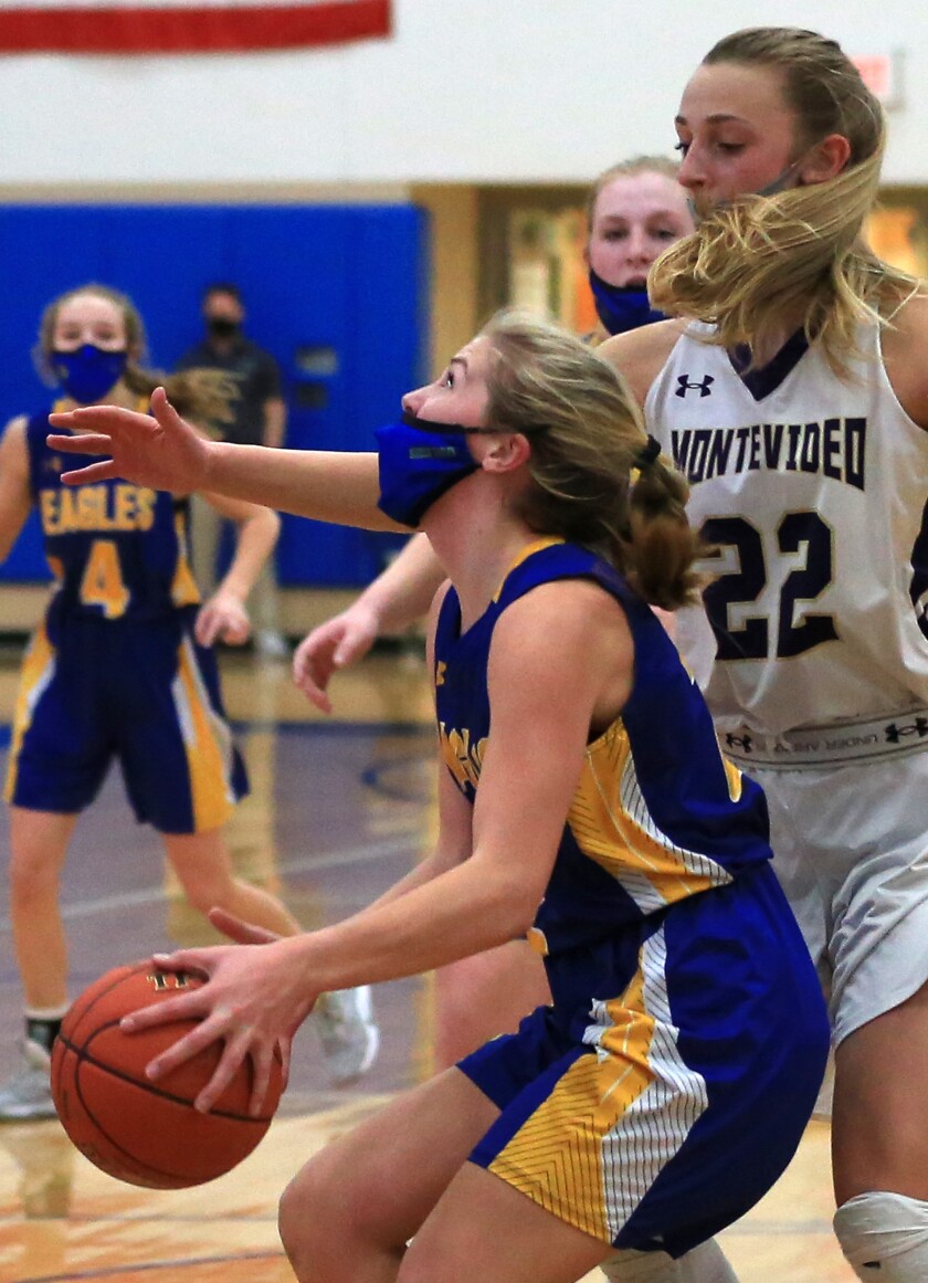 031921 N DG Windom Eagles vs Montevideo3.jpg