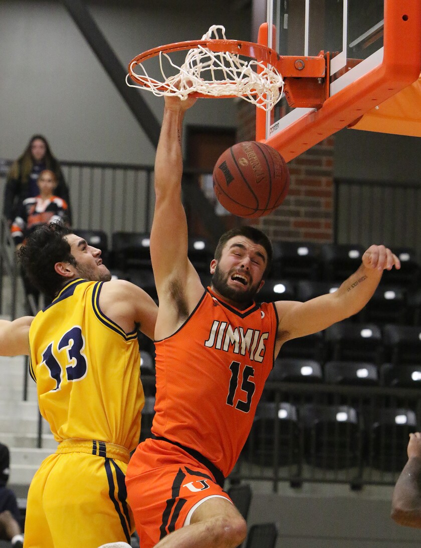 ujmenshoops15slamdunkreaction (1).jpg