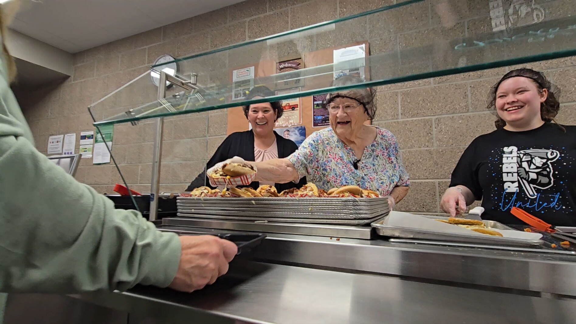 Burger Rack Marvel Jones, Pizza Burger legend, returns to D-G-F - InForum | Fargo ...