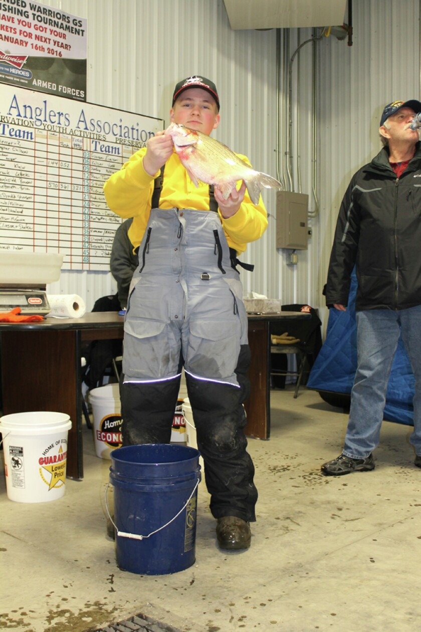 1482152+012515.O.GFH_.ICETOURNEY-White bass copy.jpg