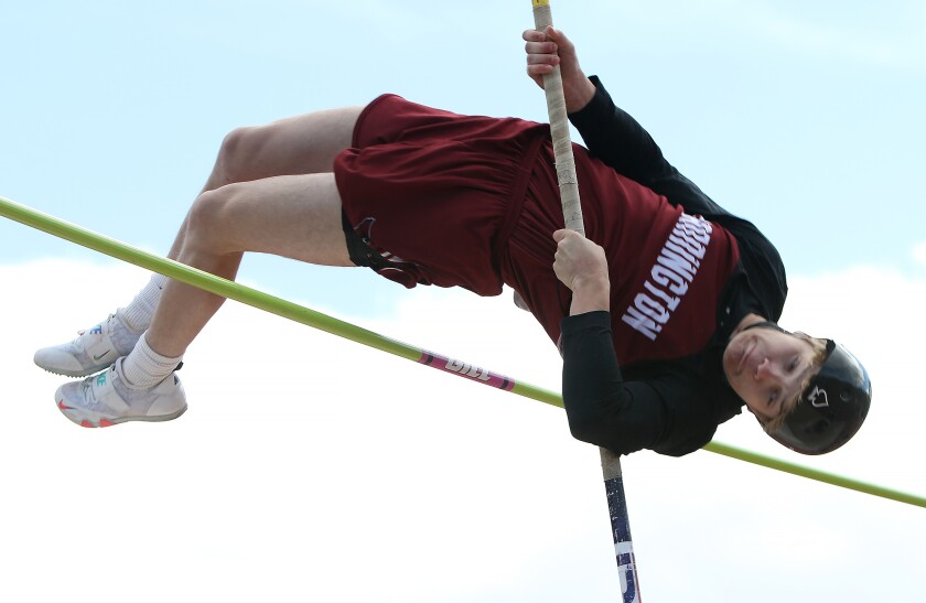 state track jhs b pole vault 052821