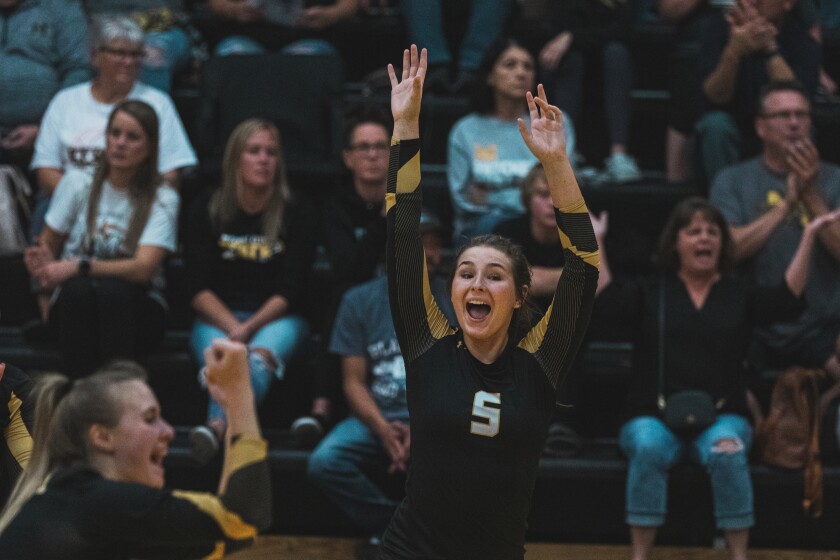 9-29-22VolleyballMitchellvsRoosevelt-47.jpg