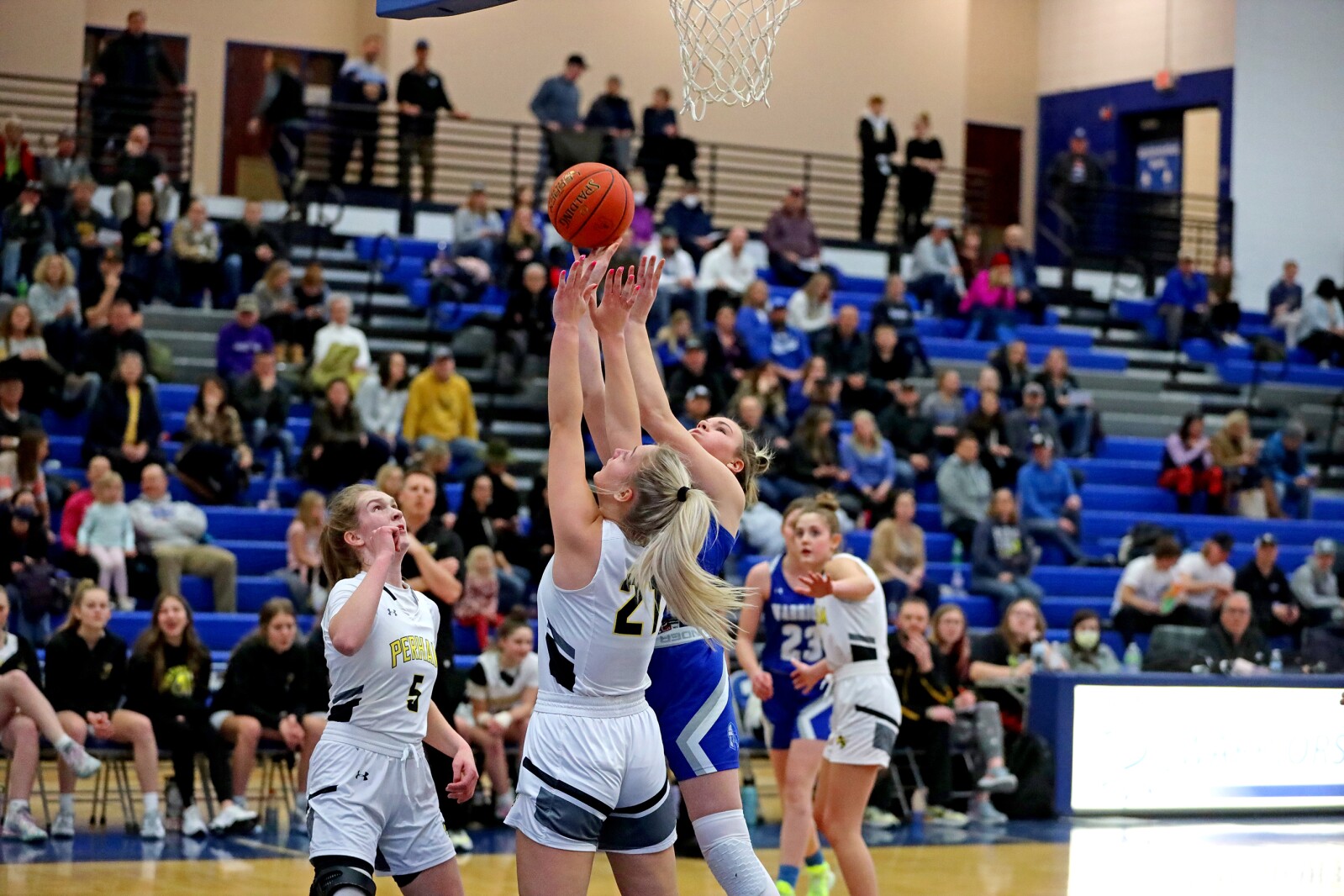 Brainerd girls basketball vs Perham