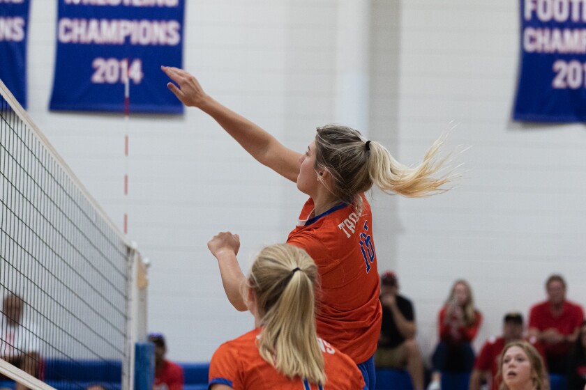 8-25-22VolleyballChamberlainvsParkston-26.jpg