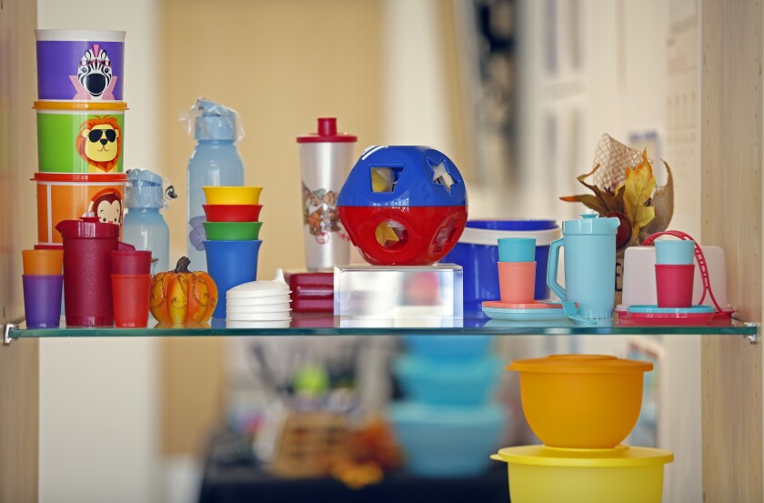 101620.B.FF.TUPPERWARE.04.jpg