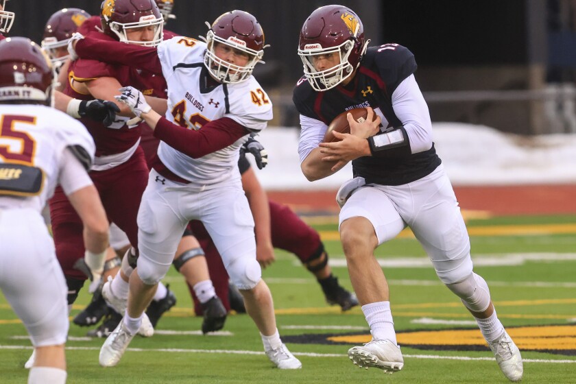 Minnesota Duluth football team holds annual Maroon and White game at Malosky Stadium
