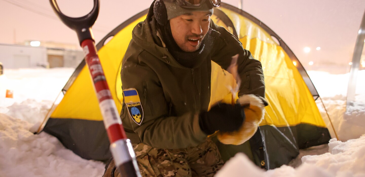 Lokaler Veteran zeltet für die Ukraine am Times Square – InForum Lokaler Veteran zeltet für die Ukraine am Times Square – InForum