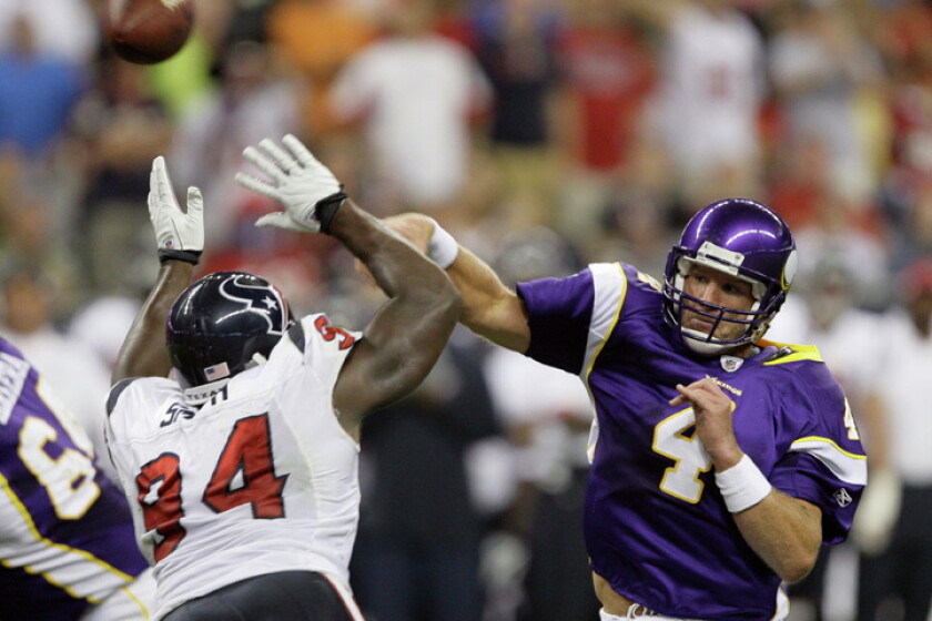 Favre leads Vikings to 17-10 win over Texans - Mitchell Republic | News, weather, sports from Mitchell South Dakota Favre leads Vikings to 17-10 win over Texans - Mitchell Republic | News, weather, sports from Mitchell South Dakota