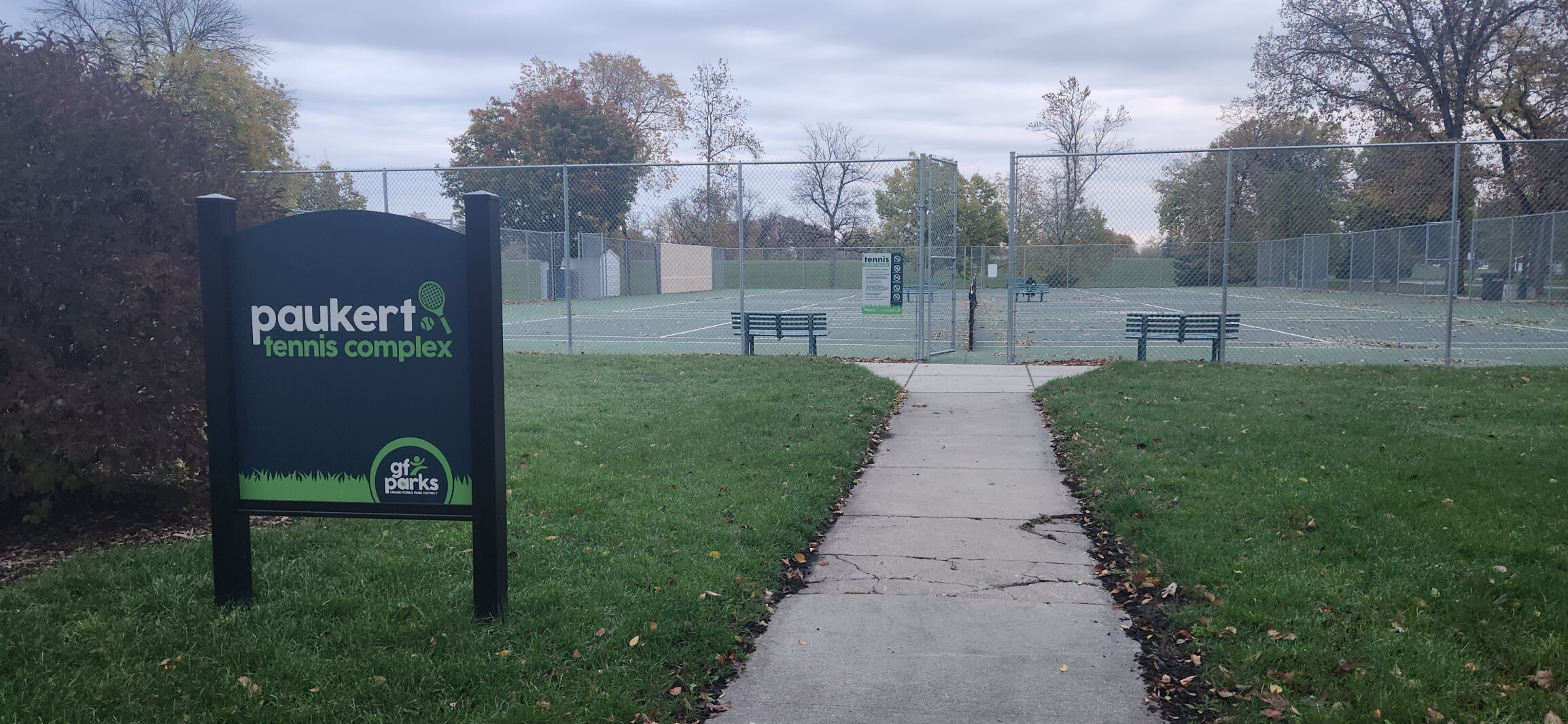 $100,000 fundraiser to renovate Riverside Park tennis courts kicks off $100,000 fundraiser to renovate Riverside Park tennis courts kicks off