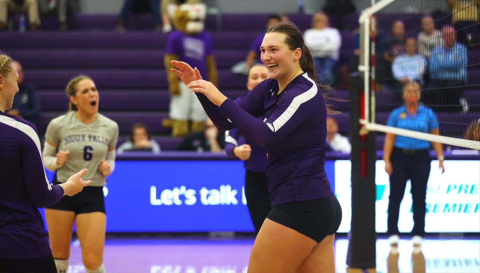College Volleyball USF Tops Augustana In Rivalry Match Sioux Falls college-volleyball-usf-tops-augustana-in-rivalry-match-sioux-falls