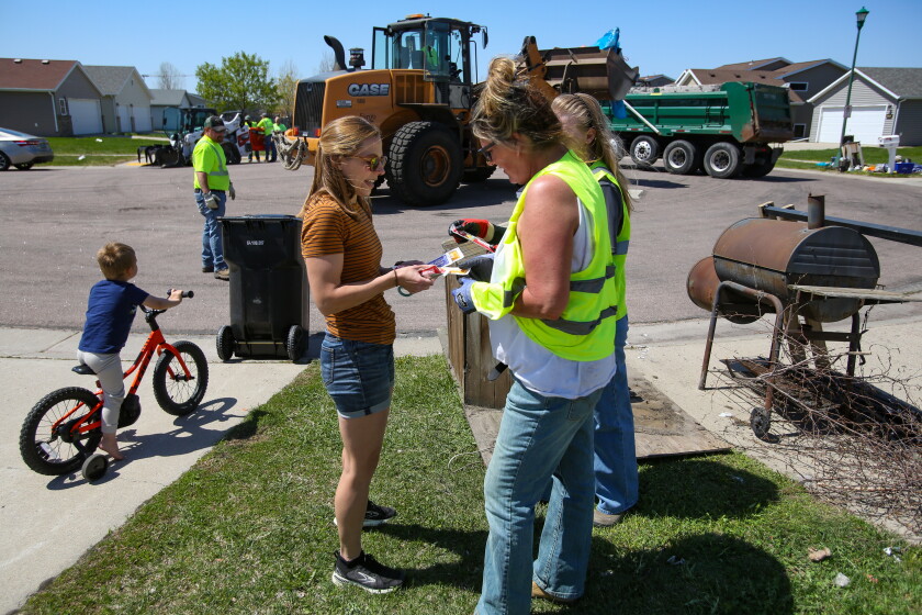 Cleanup week brings kindness curbside, along with tons of trash ...