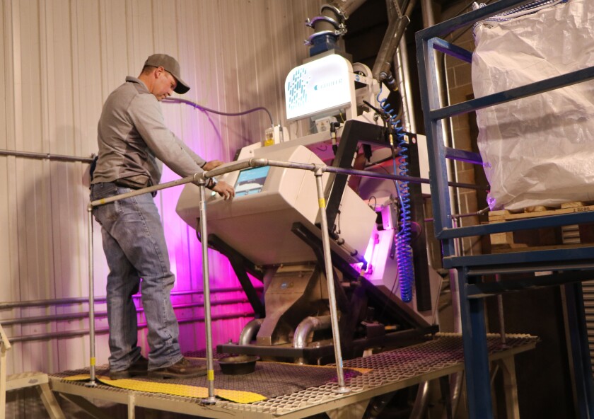 050321.AG.Minn-Dak Growers Specialty Crops05.jpg