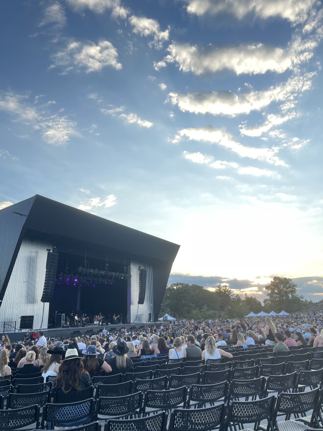 With Ledge Amphitheater, Waite Park is an entertainment