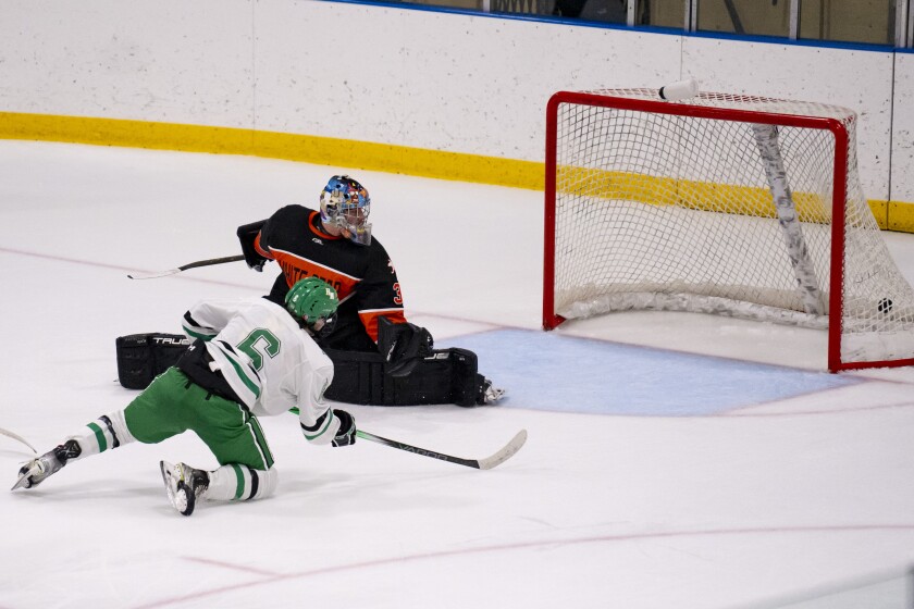 20231223_HILL-MURRAY Boys Vs. White Bear Lake_032.jpg