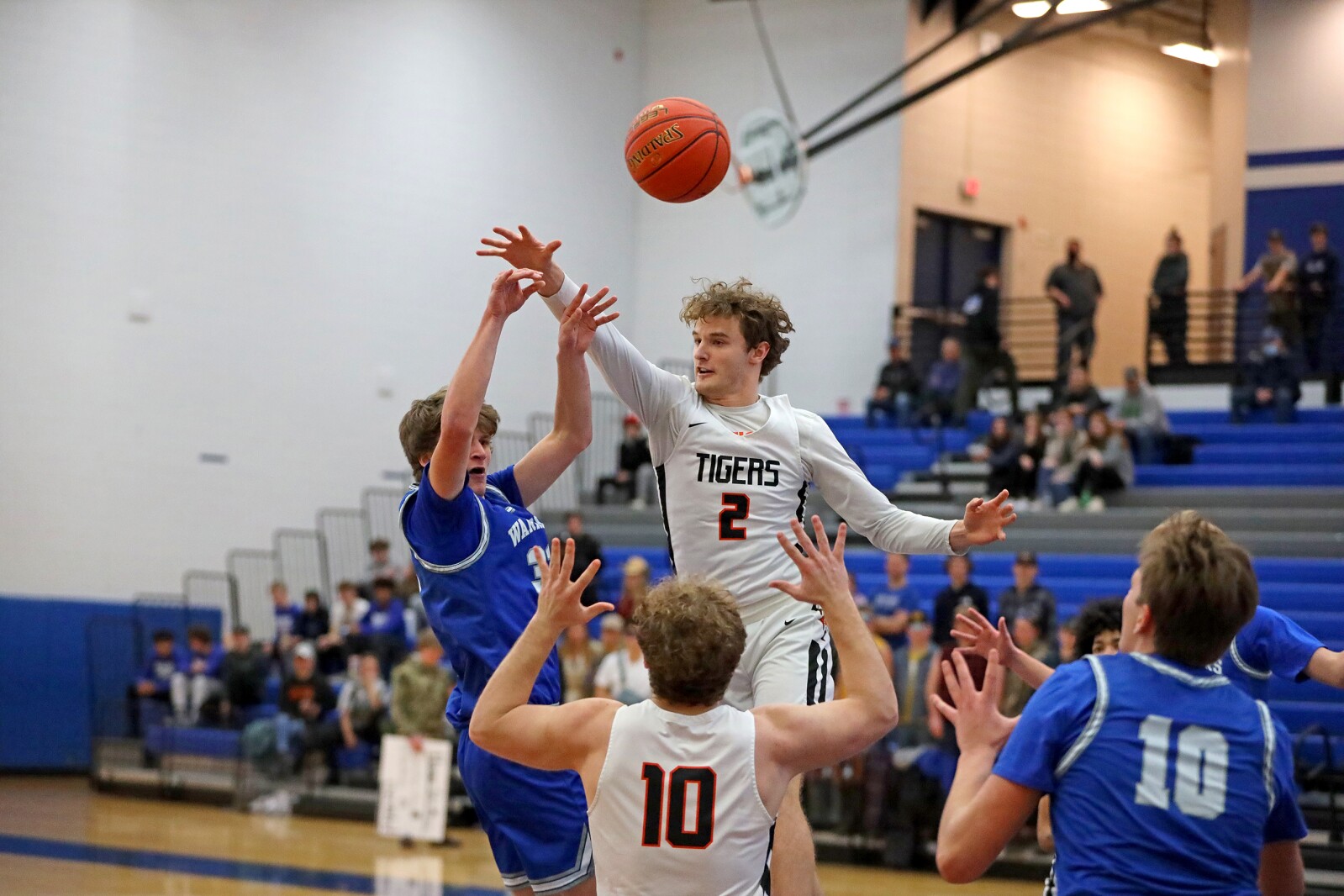 Brainerd boys basketball vs St Cloud Tech 01-21-22 Gallery