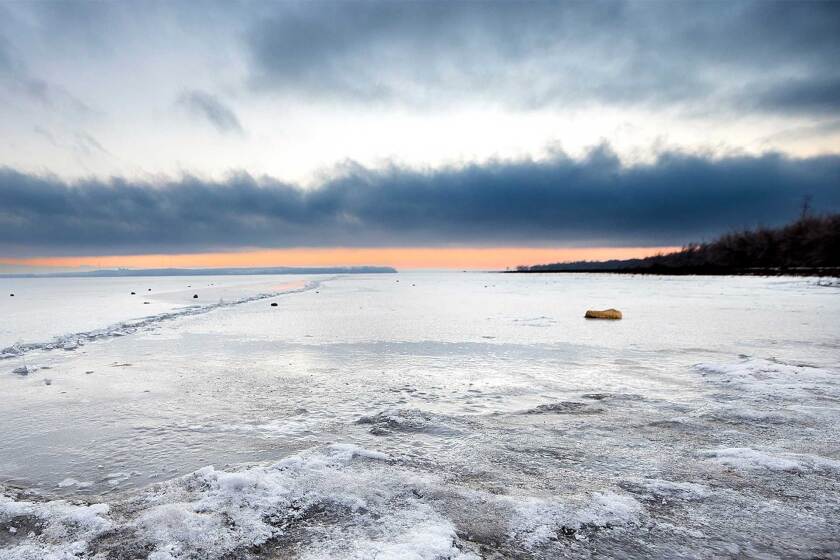 121122-ice-big-lake-shutterstock.jpg