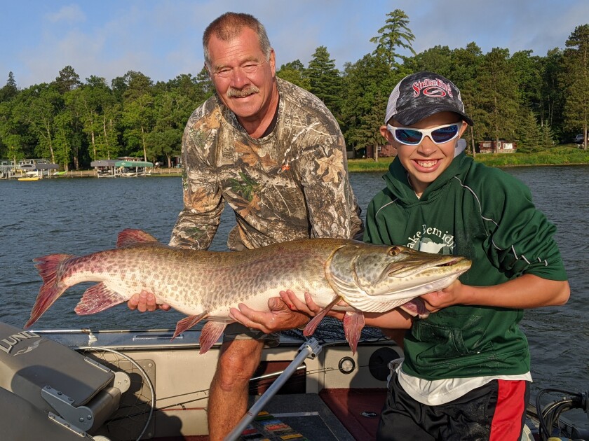 Noah Moss 51 3-4 inch muskie photo 2.jpg