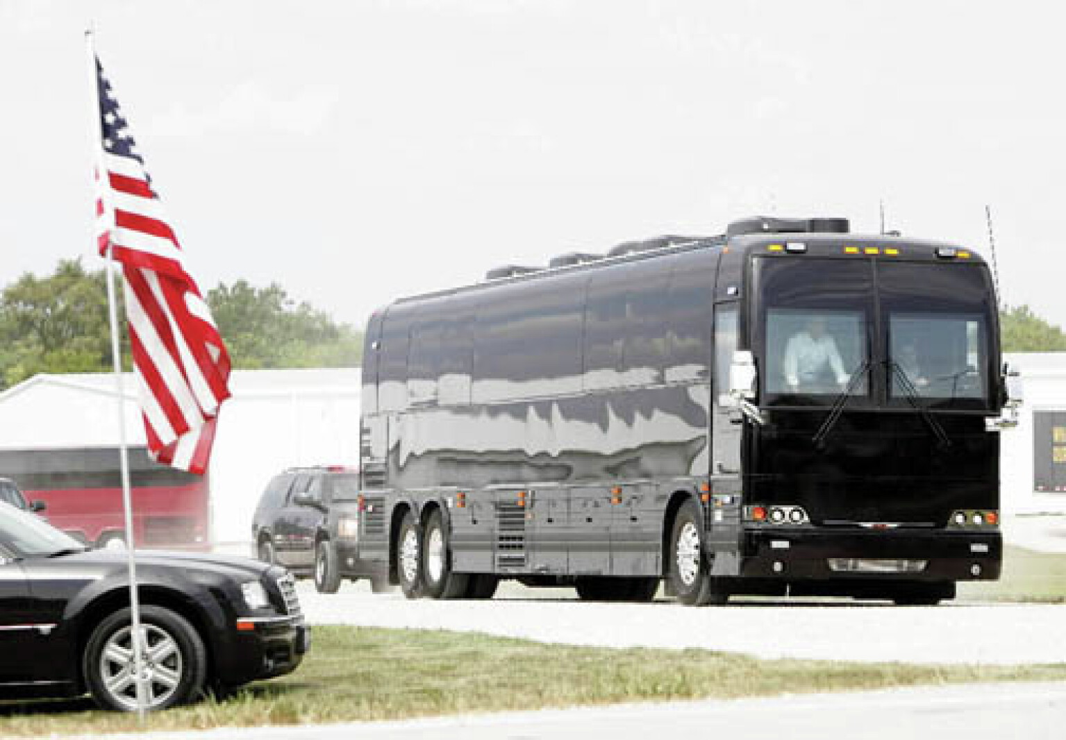 Wisconsin Governor Bus President's new bus draws attention; not everyone on board - Duluth ...