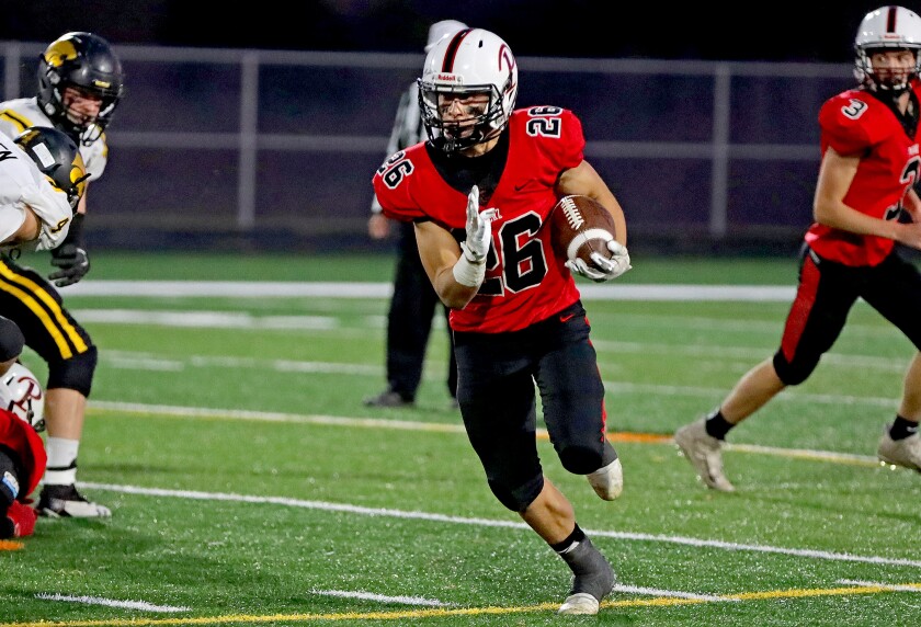 112821.S.BD.FootballReeseYoung1.jpg