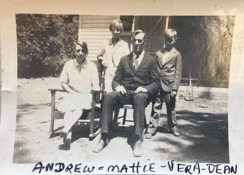 Allen Anderson's grandfather, Andrew Anderson, aunts Mattie and Vera, and father, Dean, pose for portrait