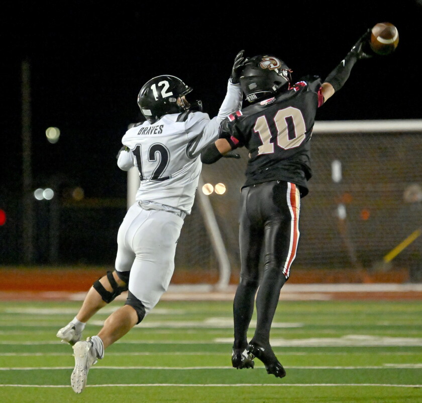 Fargo Davies rushes its way into North Dakota 3A football semifinals ...